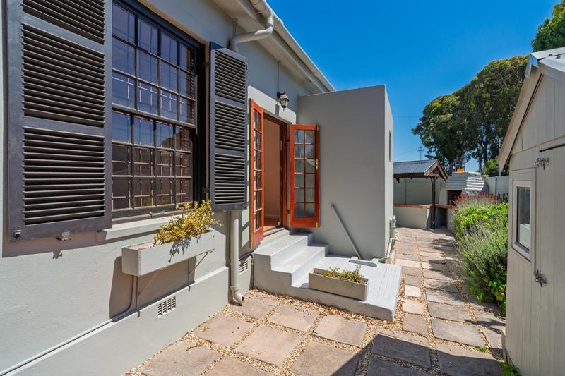 2 Bedroom Property for Sale in Kenilworth Western Cape